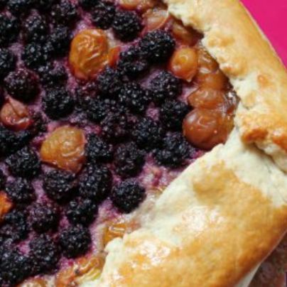 Recette tarte rustique mûres et mirabelles
